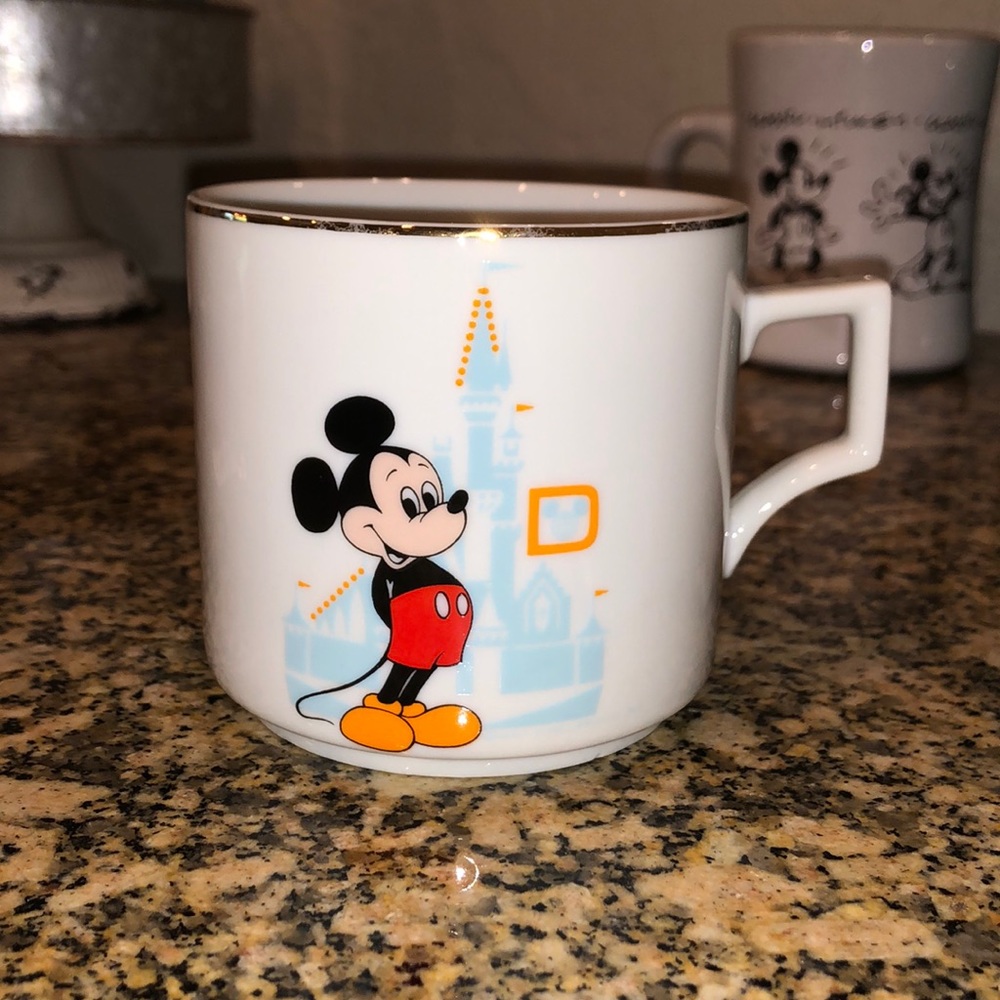 Vintage Walt Disney world Mickey mug Japan
